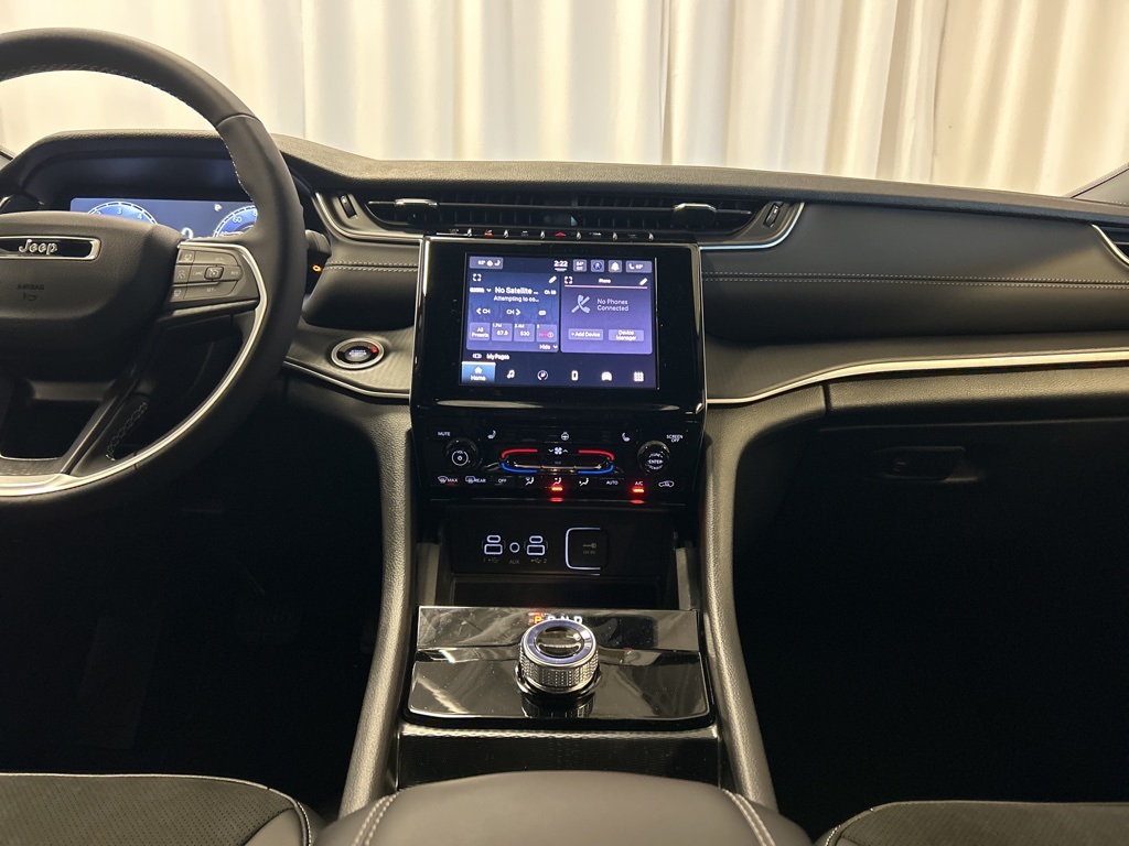 new 2025 Jeep Grand Cherokee car, priced at $49,370
