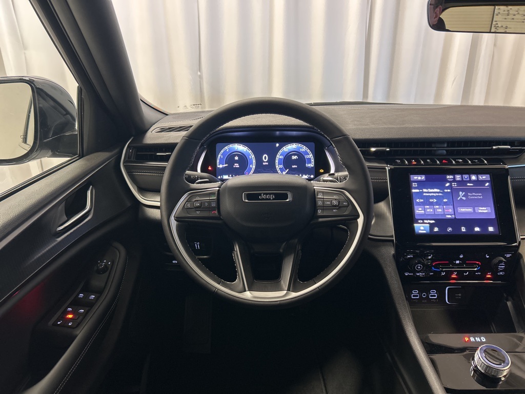 new 2025 Jeep Grand Cherokee car, priced at $49,370