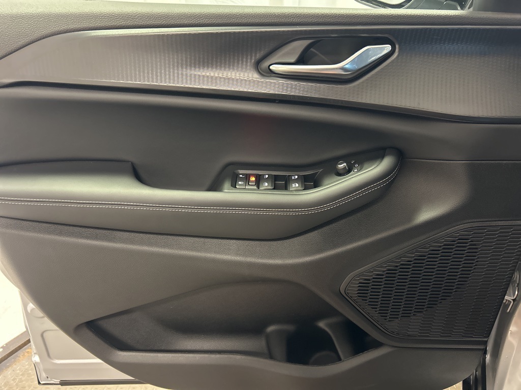 new 2025 Jeep Grand Cherokee car, priced at $49,370