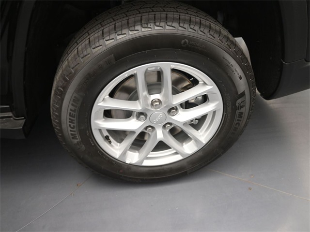 new 2025 Jeep Grand Cherokee L car, priced at $43,920