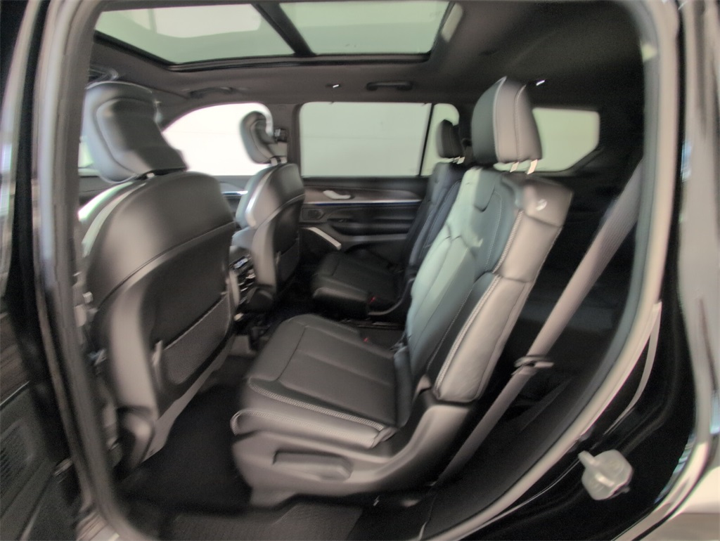new 2025 Jeep Grand Cherokee L car, priced at $64,370