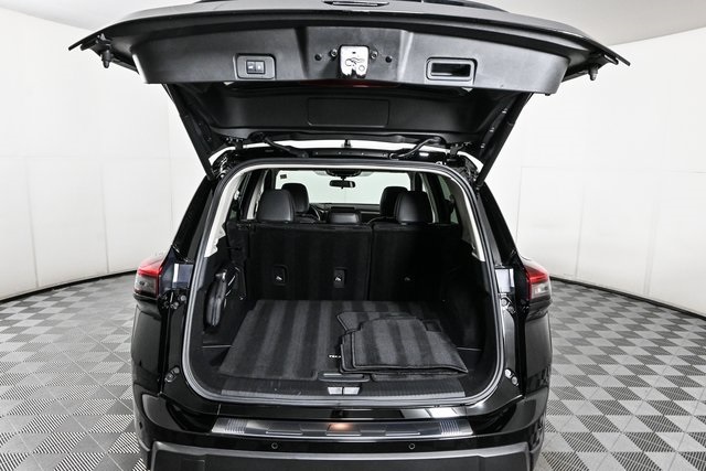used 2025 Nissan Rogue car, priced at $25,900