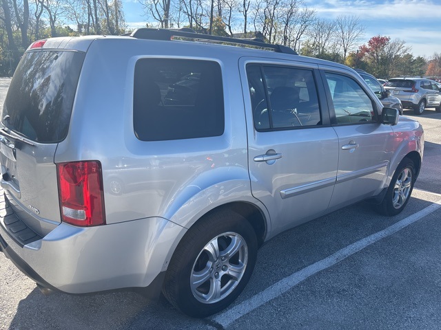 used 2015 Honda Pilot car, priced at $7,755