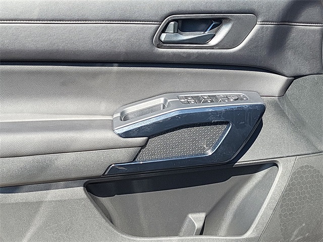 new 2025 Nissan Pathfinder car, priced at $43,945