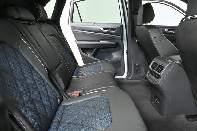 new 2025 Volkswagen Atlas Cross Sport car, priced at $54,592