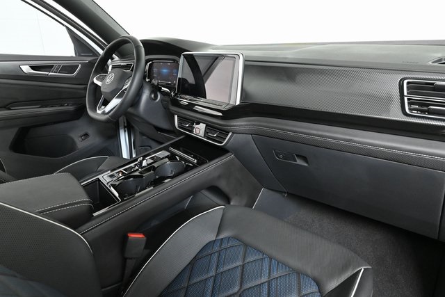new 2025 Volkswagen Atlas Cross Sport car, priced at $54,592