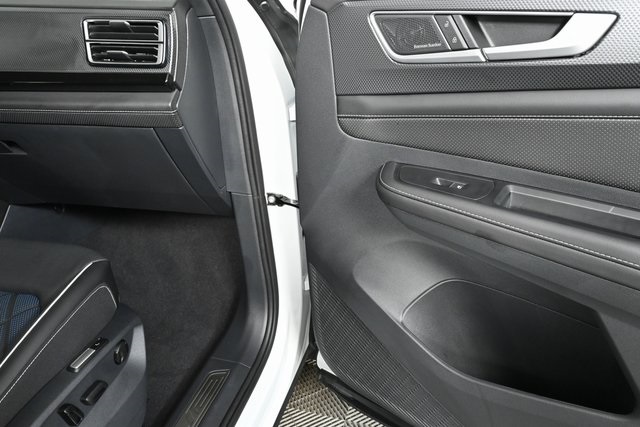 new 2025 Volkswagen Atlas Cross Sport car, priced at $54,592