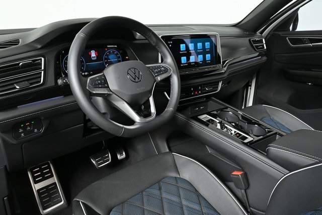 new 2025 Volkswagen Atlas Cross Sport car, priced at $54,592