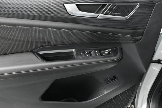 new 2025 Volkswagen Atlas Cross Sport car, priced at $54,592