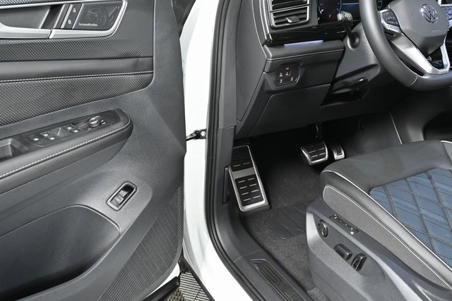 new 2025 Volkswagen Atlas Cross Sport car, priced at $54,592