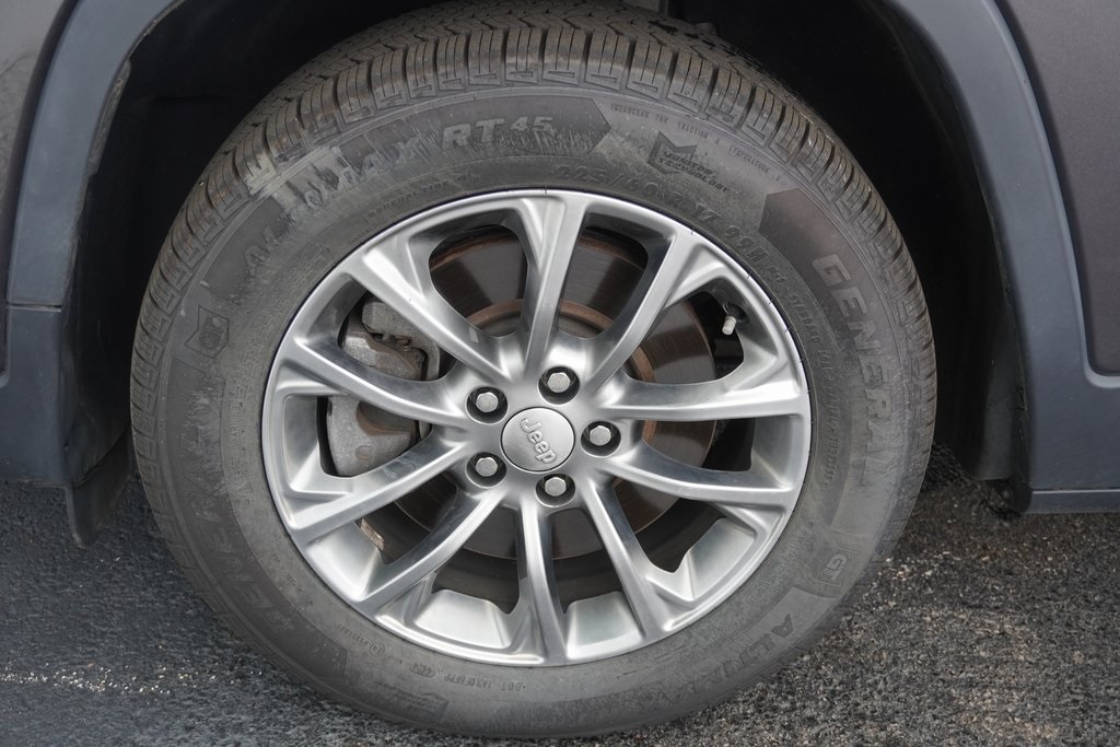 used 2019 Jeep Cherokee car, priced at $14,400