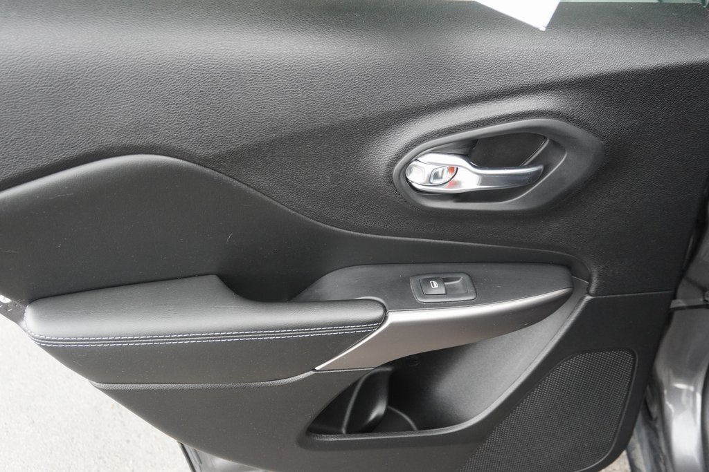 used 2019 Jeep Cherokee car, priced at $14,400