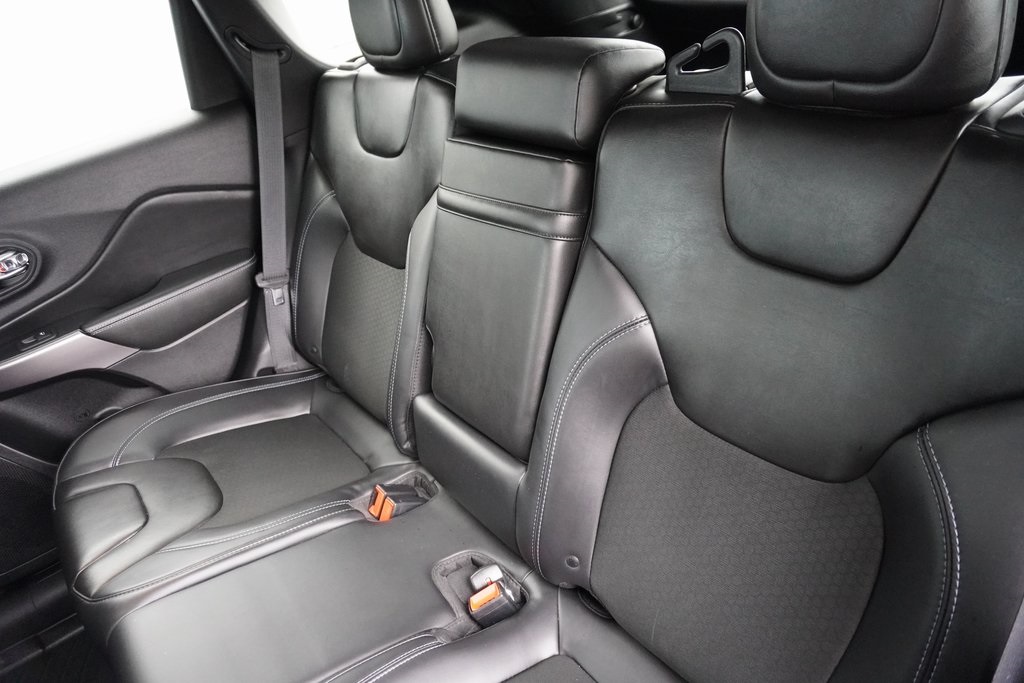 used 2019 Jeep Cherokee car, priced at $14,400