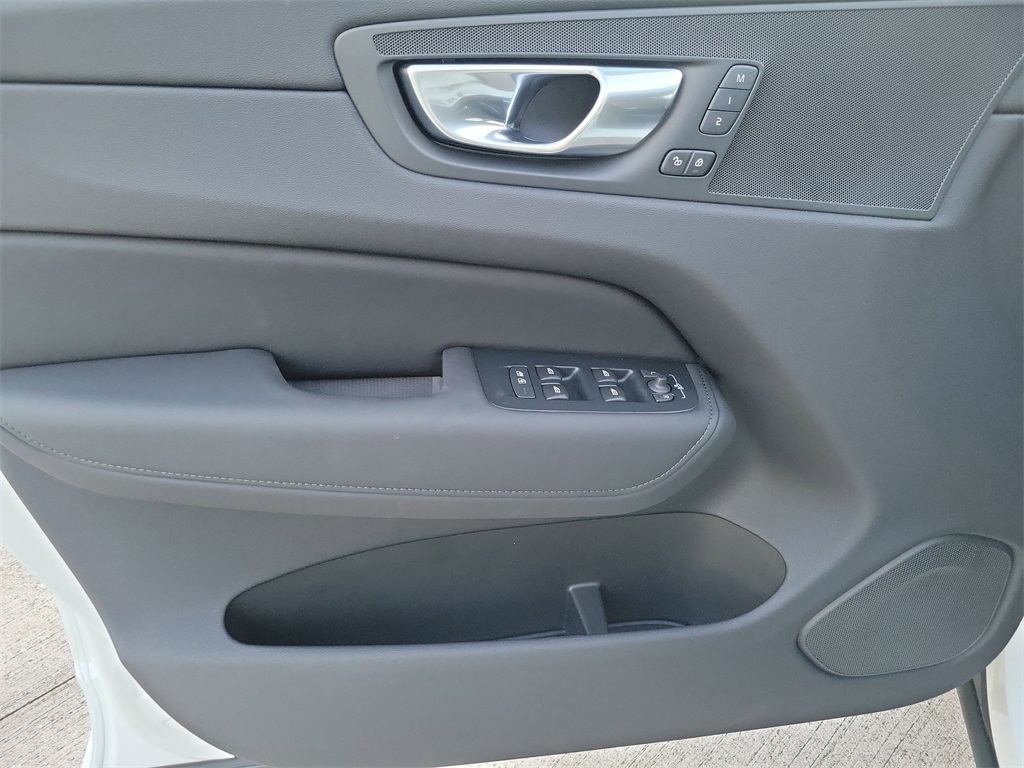 new 2026 Volvo XC60 car, priced at $54,265