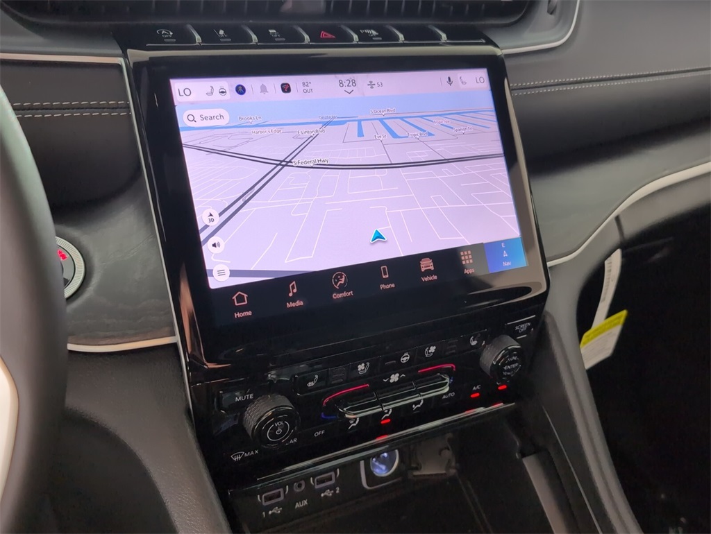 new 2025 Jeep Grand Cherokee car, priced at $49,180