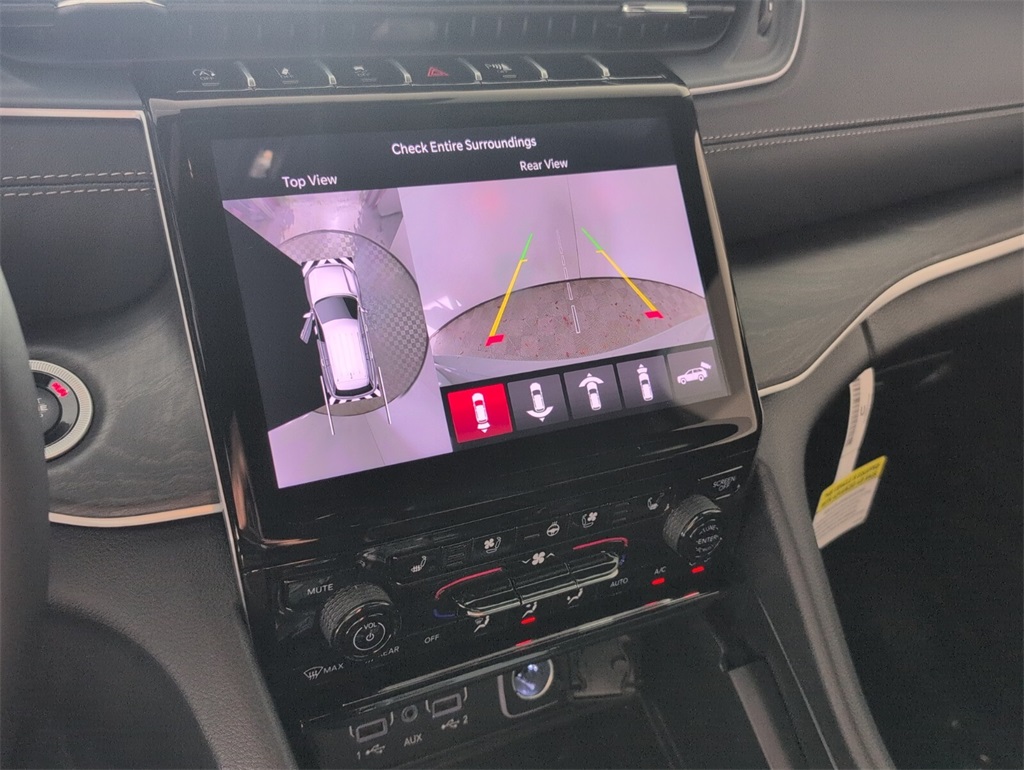 new 2025 Jeep Grand Cherokee car, priced at $49,180