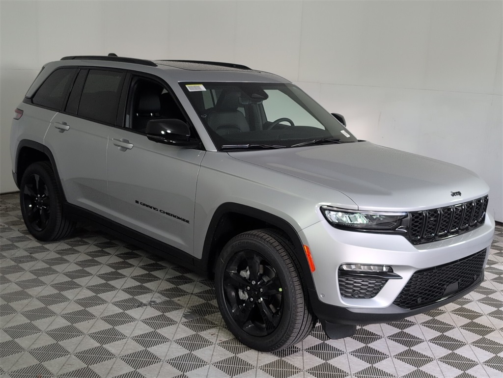 new 2025 Jeep Grand Cherokee car, priced at $49,180