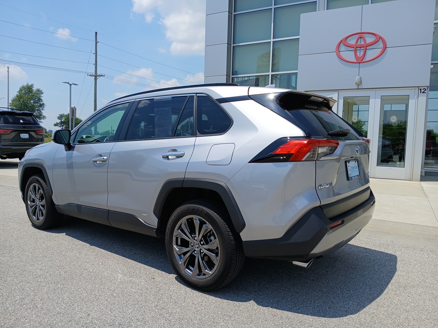 used 2022 Toyota RAV4 Hybrid car, priced at $36,513
