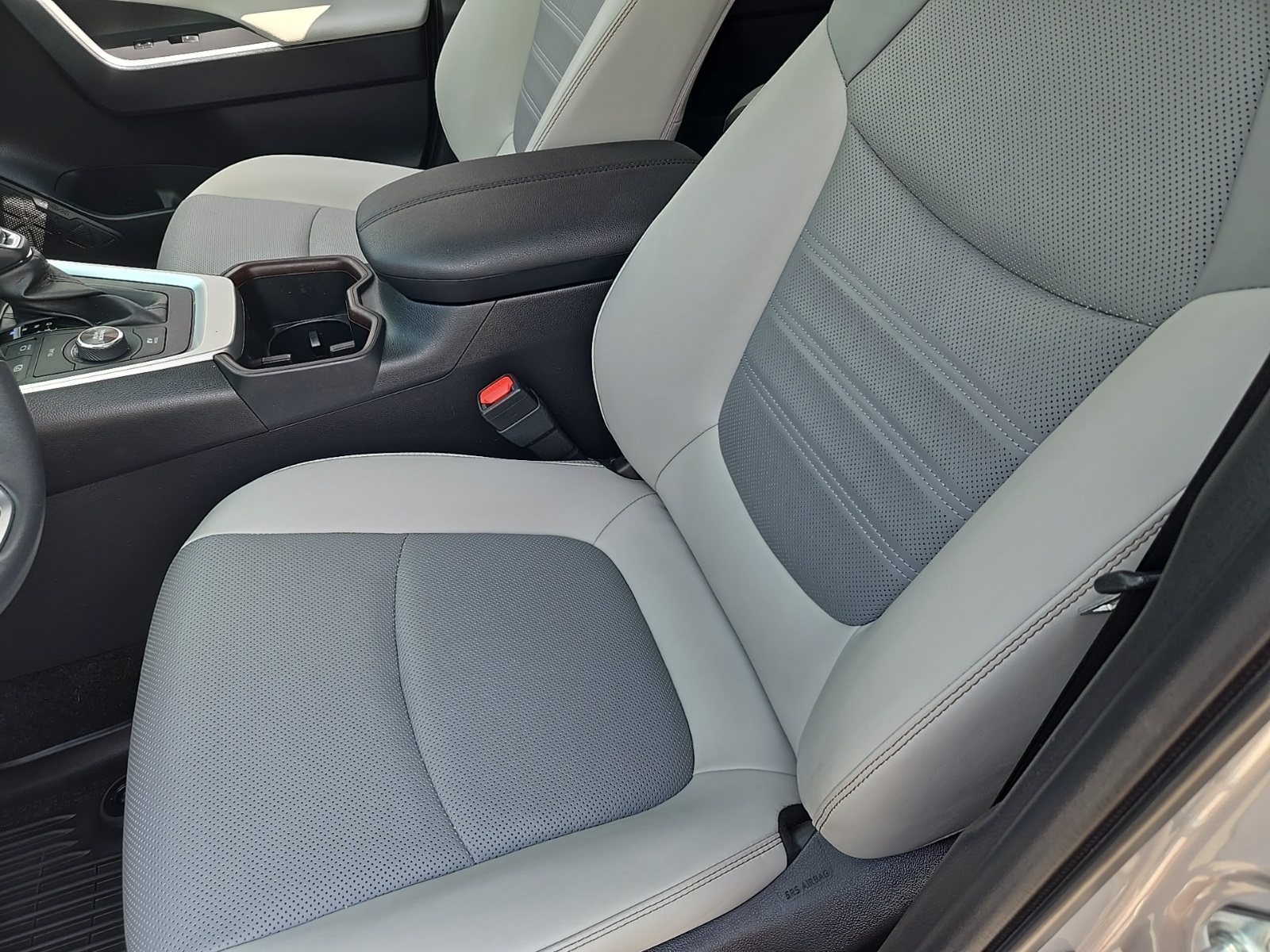 used 2022 Toyota RAV4 Hybrid car, priced at $36,513
