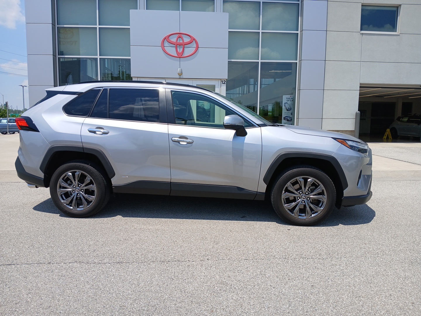 used 2022 Toyota RAV4 Hybrid car, priced at $36,513