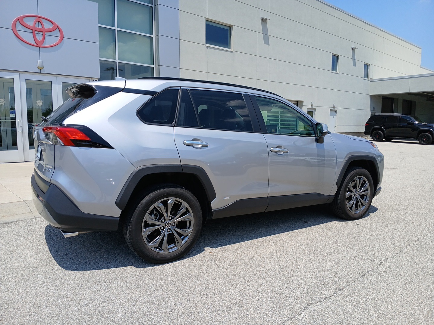 used 2022 Toyota RAV4 Hybrid car, priced at $36,513