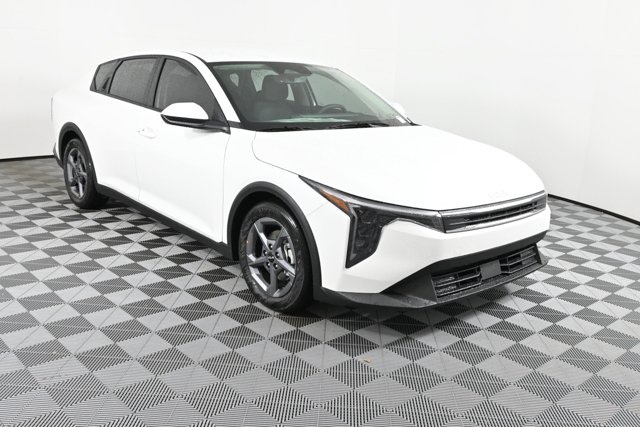 new 2025 Kia K4 car, priced at $25,824