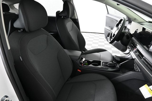 new 2025 Kia K4 car, priced at $25,824