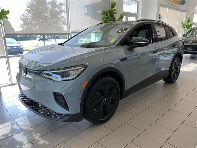 new 2025 Volkswagen ID.4 car, priced at $53,056