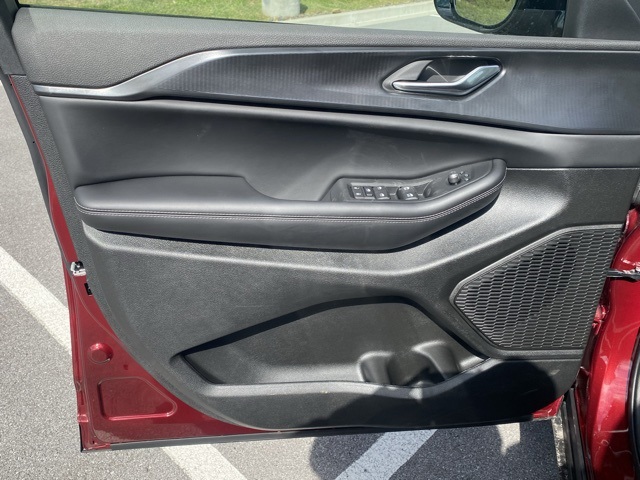 new 2025 Jeep Grand Cherokee car, priced at $40,292