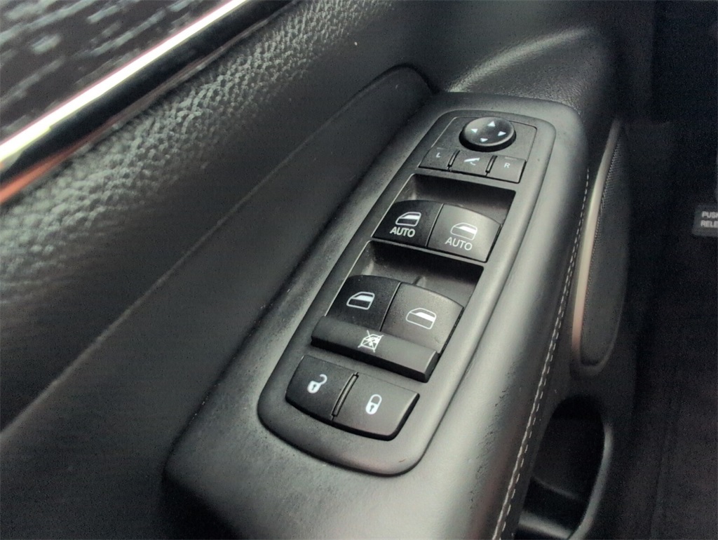 used 2018 Jeep Grand Cherokee car, priced at $15,868