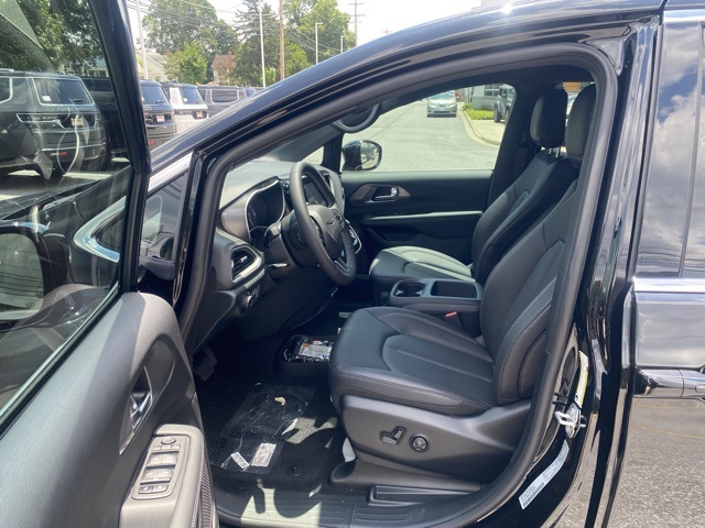new 2025 Chrysler Voyager car, priced at $34,136
