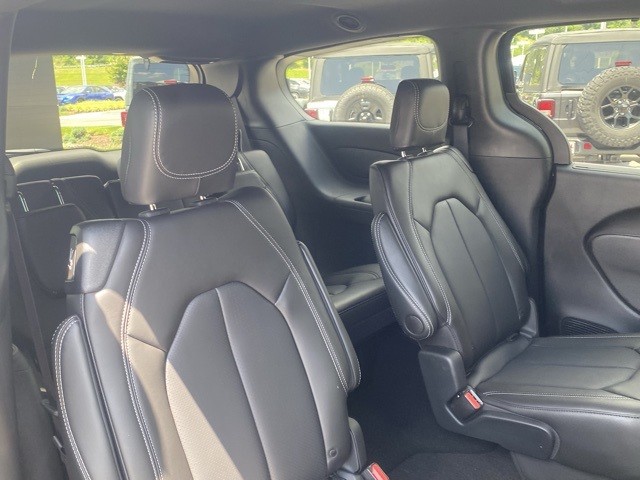 new 2025 Chrysler Voyager car, priced at $34,136