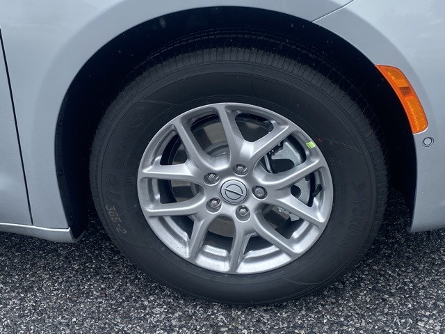 new 2026 Chrysler Pacifica car, priced at $38,700