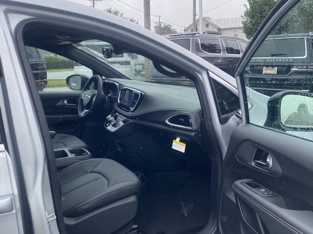 new 2026 Chrysler Pacifica car, priced at $38,700