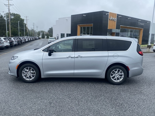 new 2026 Chrysler Pacifica car, priced at $38,700