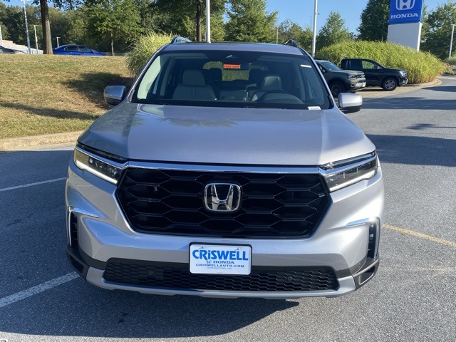 new 2025 Honda Pilot car, priced at $46,755
