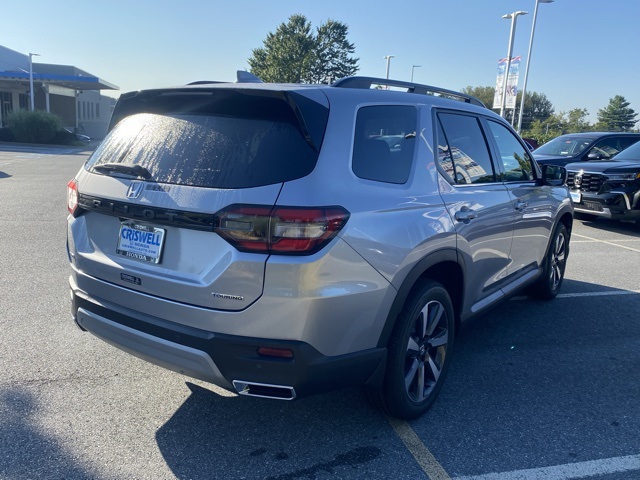 new 2025 Honda Pilot car, priced at $46,755