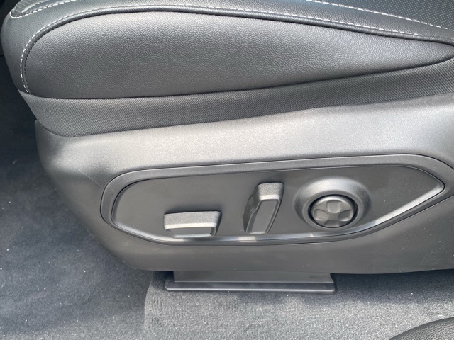 new 2025 Jeep Grand Cherokee L car, priced at $49,246