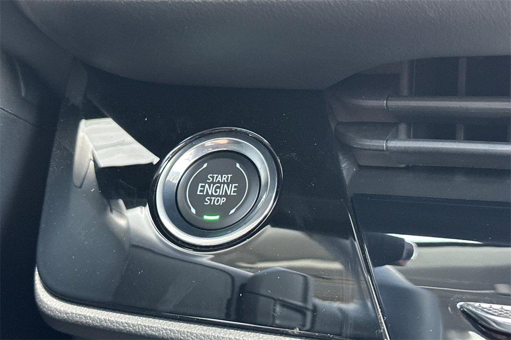 new 2025 Buick Envision car, priced at $48,195