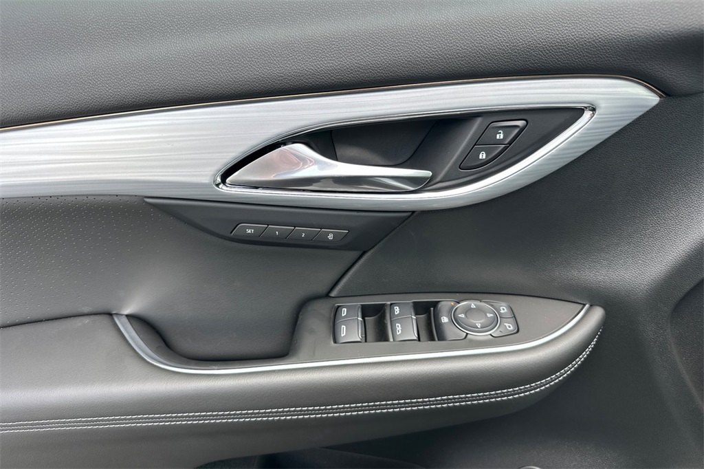 new 2025 Buick Envision car, priced at $48,195