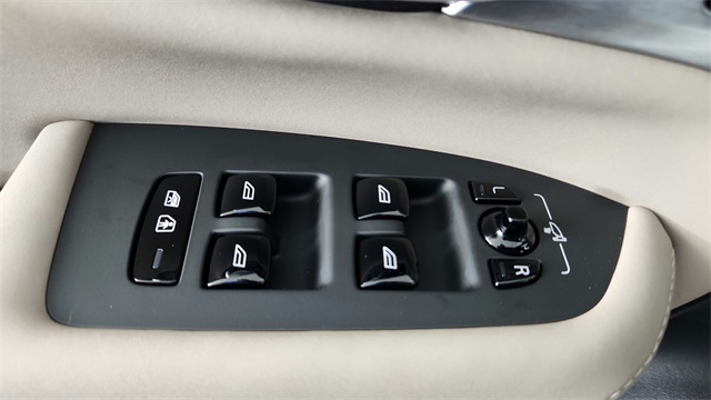 new 2026 Volvo XC90 Plug-In Hybrid car, priced at $94,585