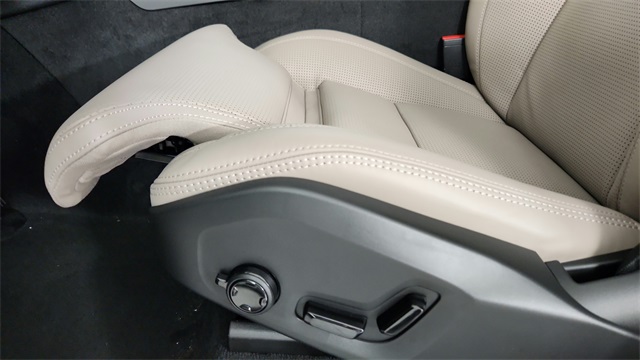new 2026 Volvo XC90 Plug-In Hybrid car, priced at $94,585