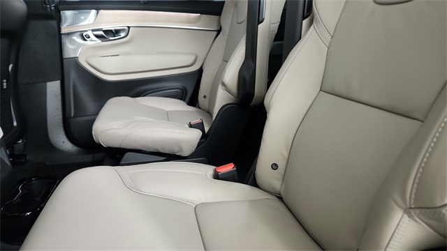 new 2026 Volvo XC90 Plug-In Hybrid car, priced at $94,585
