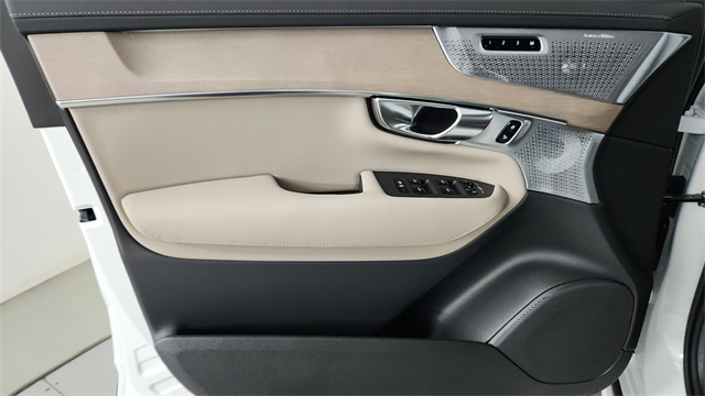 new 2026 Volvo XC90 Plug-In Hybrid car, priced at $94,585