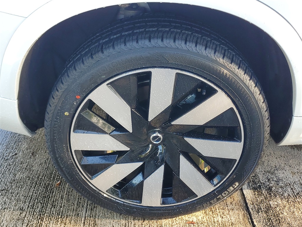 used 2024 Volvo XC90 Recharge Plug-In Hybrid car, priced at $51,849