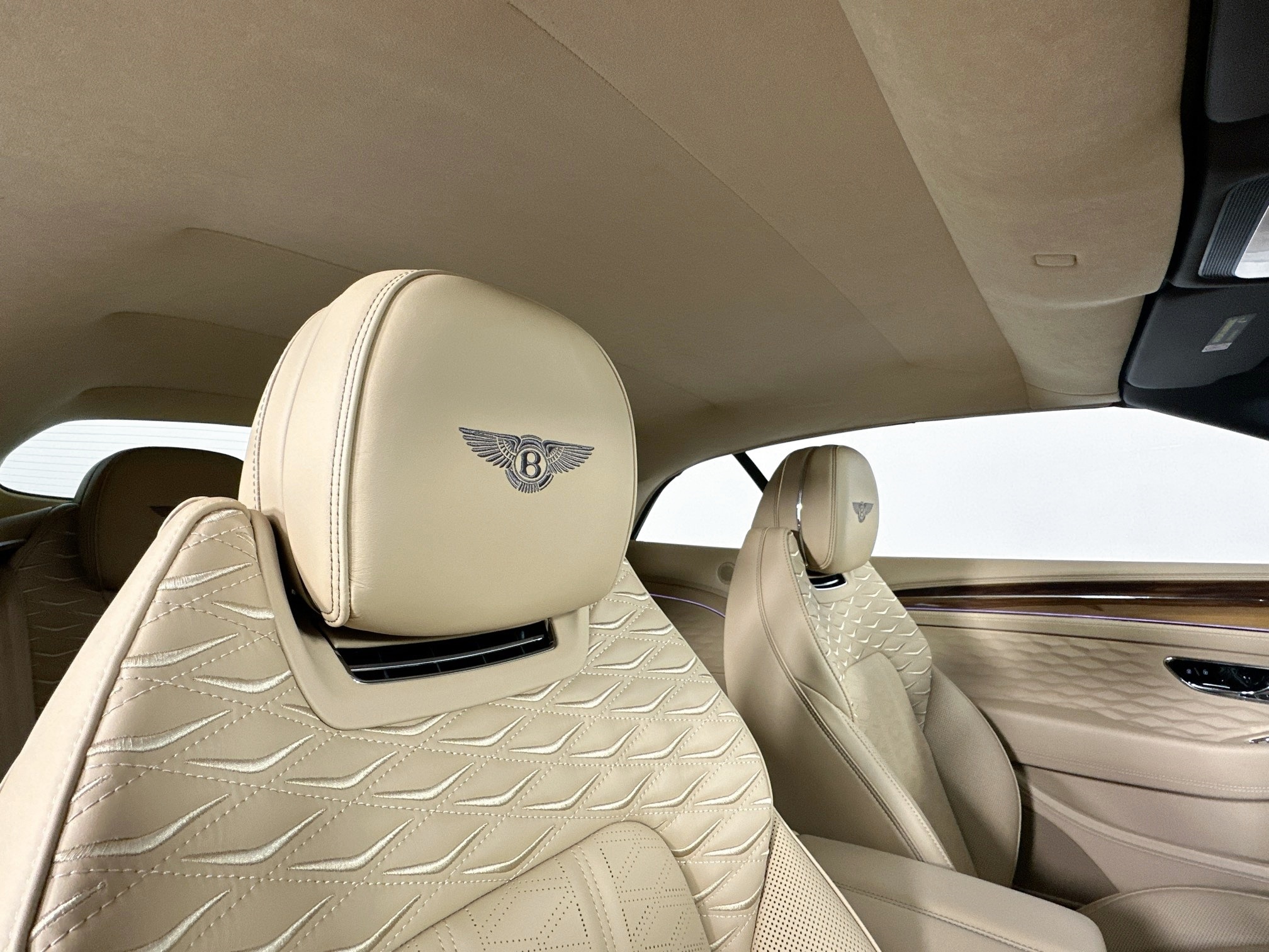 new 2025 Bentley Continental GTC car