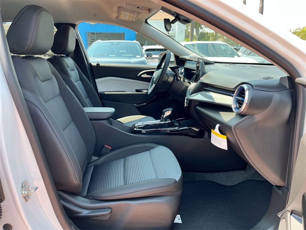new 2025 Chevrolet Trax car, priced at $24,107