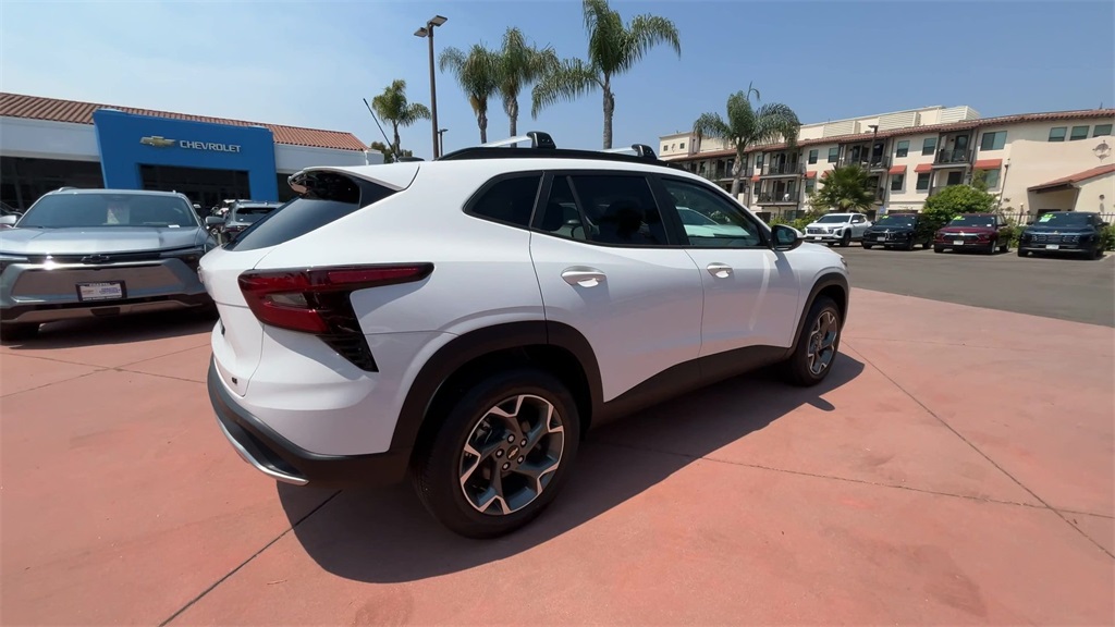 new 2025 Chevrolet Trax car, priced at $24,107