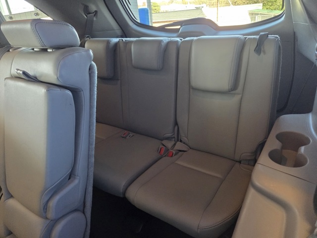 used 2013 Toyota Highlander car, priced at $11,977