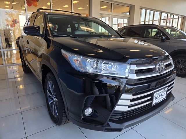 used 2013 Toyota Highlander car, priced at $11,977